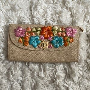 VINTAGE Straw Floral Embroidered Clutch